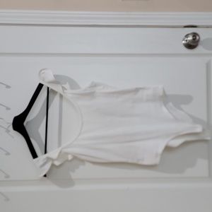 Ruffle sleeve bodysuit